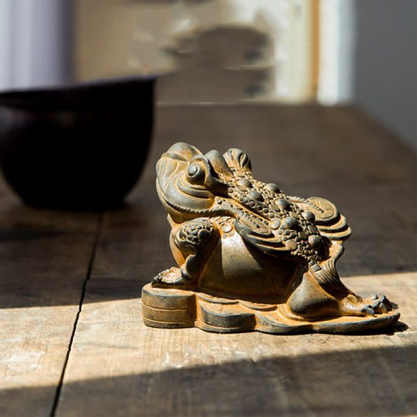 Buddha Stones Handmade Feng Shui Frog Toad Copper Coins Iron Powder Rust Cast Resin Statue Home Decoration on Sale - Image 3
